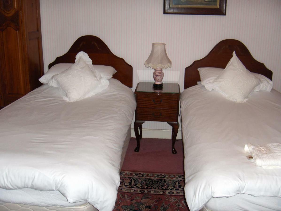 The Old School House Mordington Bed & Breakfast ภายนอก รูปภาพ