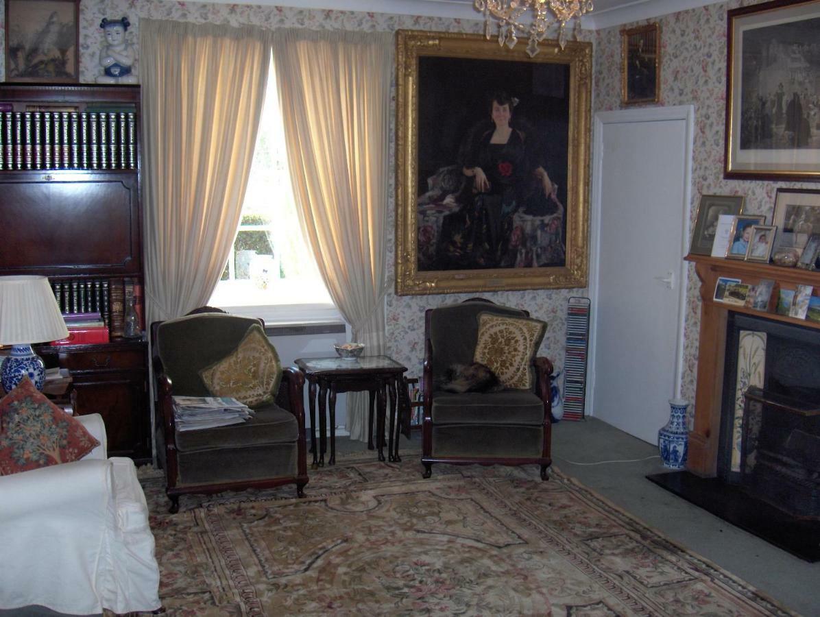 The Old School House Mordington Bed & Breakfast ภายนอก รูปภาพ